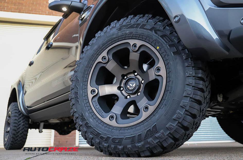 FORD RANGER VAPOR BLACK MACHINED WITH DARK TINT